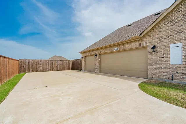 $751,000 | 286 Greenhill Avenue, Sunnyvale, TX 75182