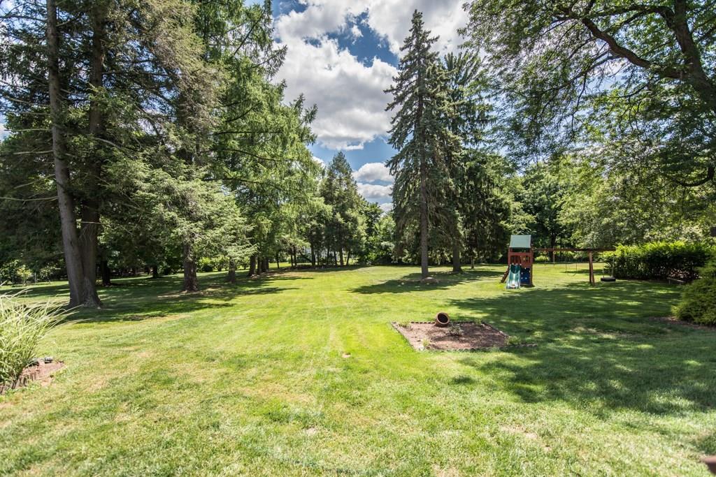 171 Pine Road Pittsburgh, PA 15237 - Photo 24 of 25 Yard from ground level. Approximately 2/3 acre of FLAT yard!