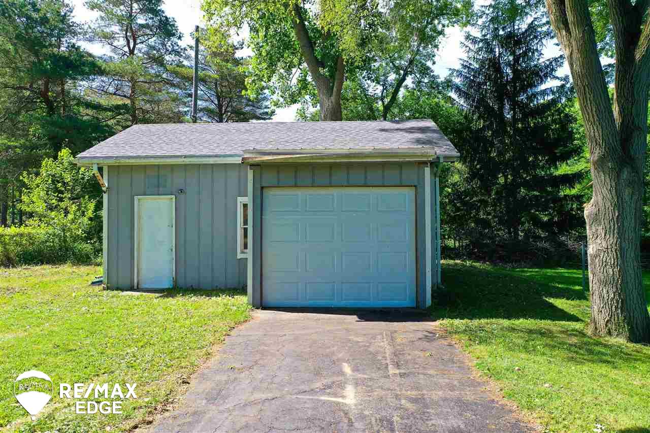 9498 Hubbard Road Davison, MI 48423 - Photo 58 of 63 50045325-57.JPG