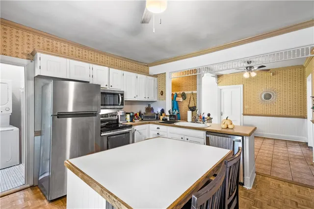 $624,900 | 563 Putnam Pike, Smithfield, RI 02828