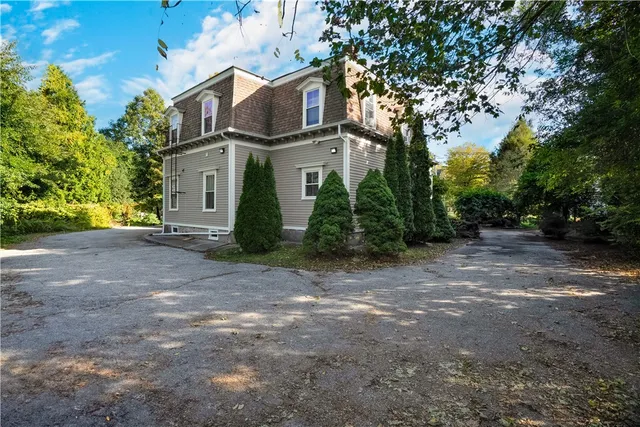 $624,900 | 563 Putnam Pike, Smithfield, RI 02828