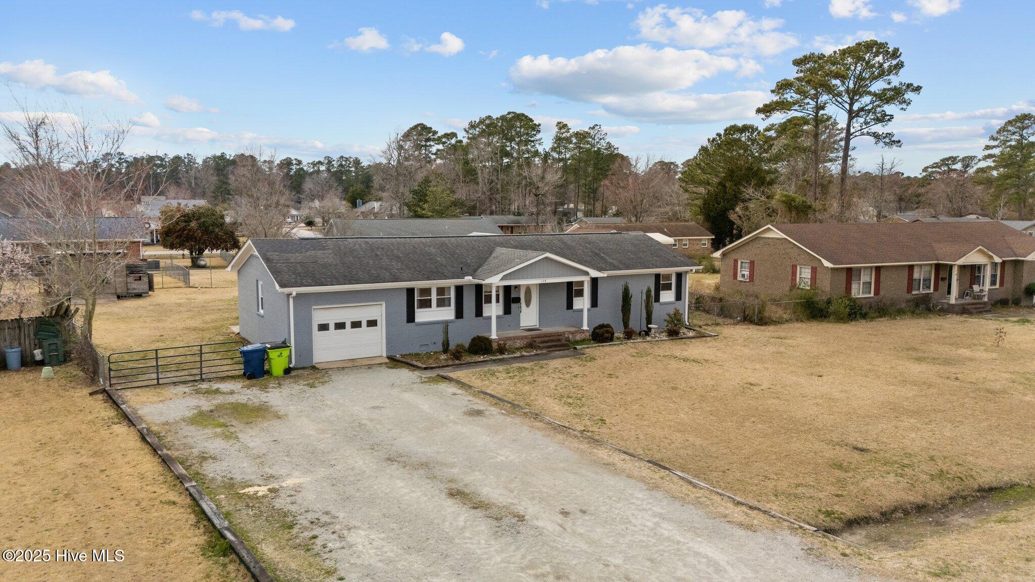 129 Craven Drive Havelock, NC 28532 - Photo 33 of 35 4-web-or-mls-DJI_20250307144554_0045_D