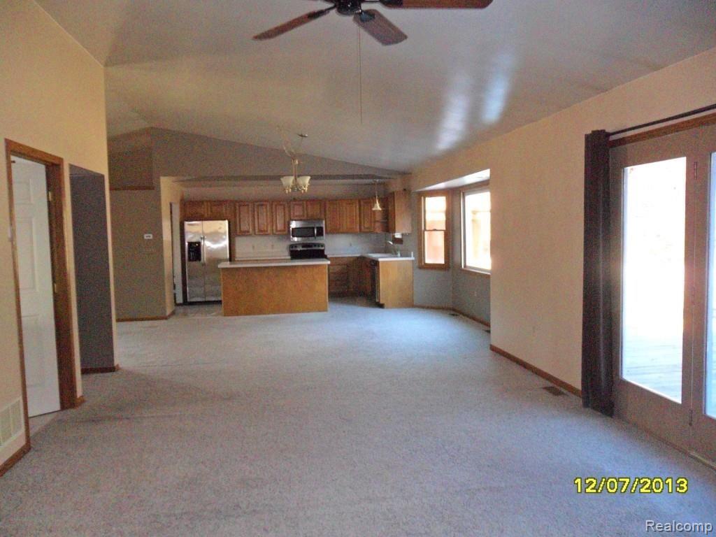13575 Lenmoore Road Belleville, MI 48111 - Photo 7 of 10 SAM_1447.jpg