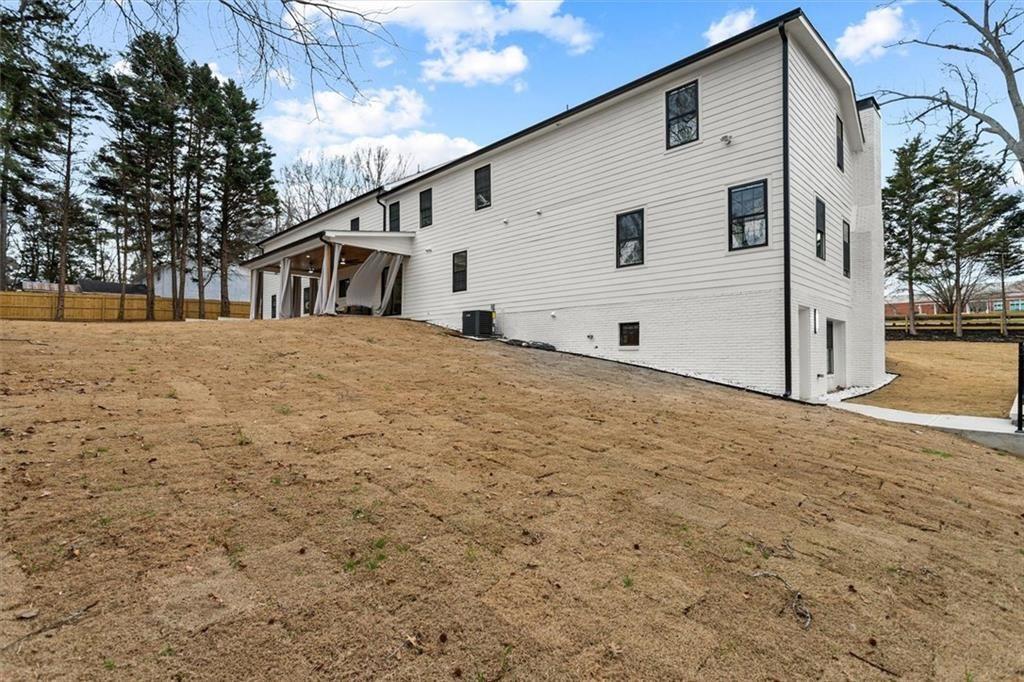 11505 Elkins Road Roswell, GA 30076 - Photo 84 of 102