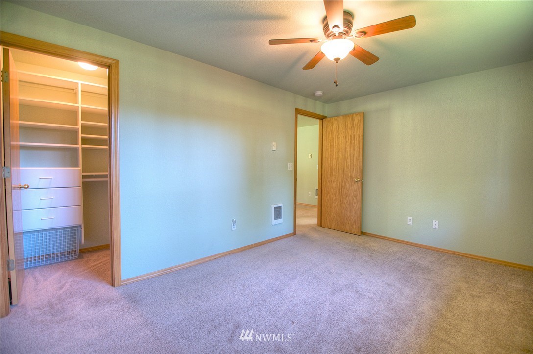 4207 Fir Tree Road Southeast Olympia, WA 98501 - Photo 21 of 25 Gallery Image 21