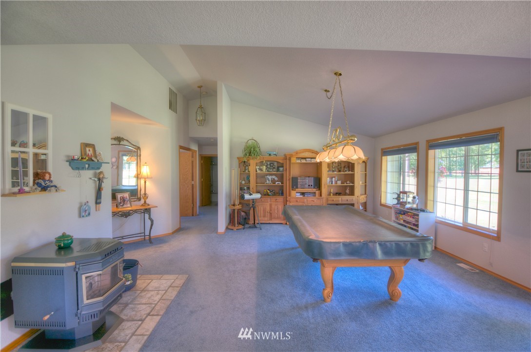 4207 Fir Tree Road Southeast Olympia, WA 98501 - Photo 7 of 25 Gallery Image 7
