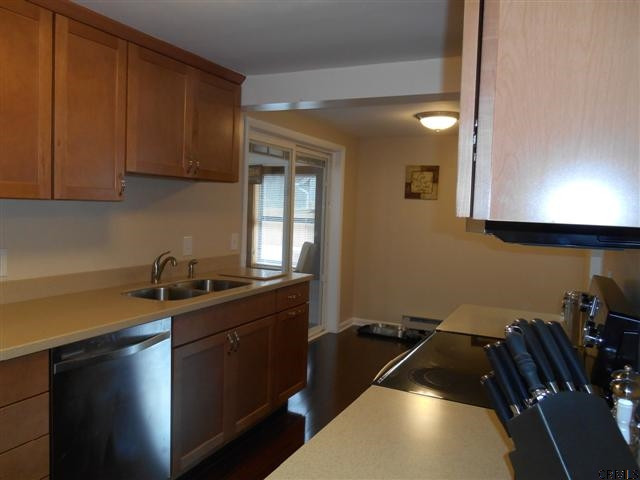 7 Thimbleberry Road Ballston Spa, NY 12020 - Photo 5 of 18 Photo 5