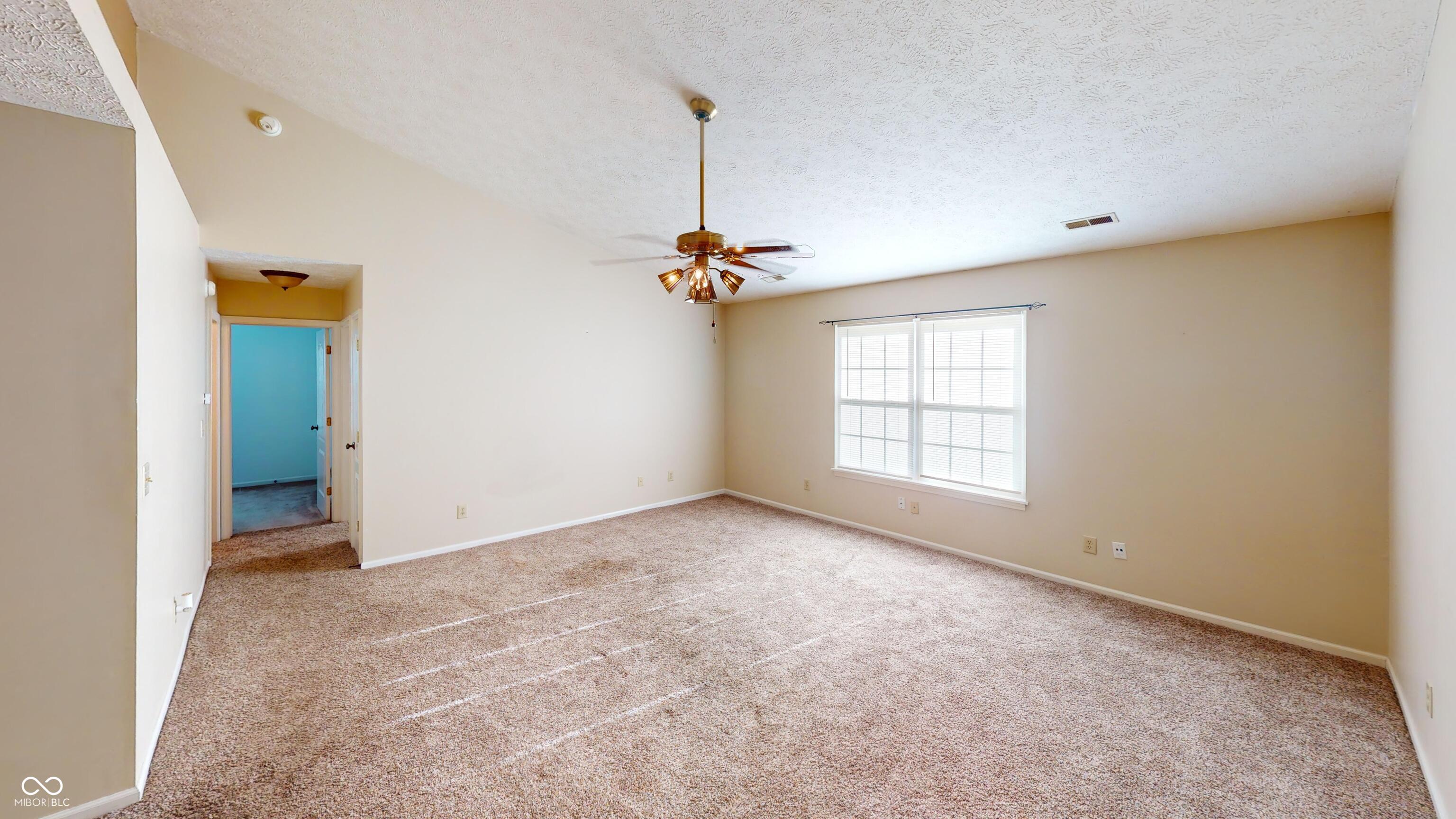 1096 Bumblebee Way Greenfield, IN 46140 - Photo 11 of 57