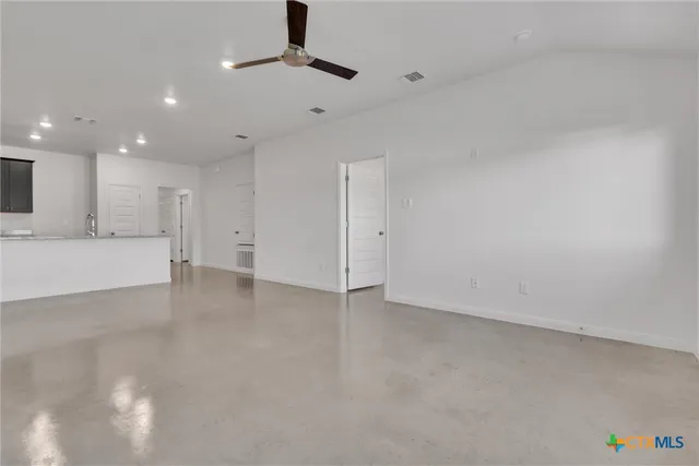 an empty room with a empty space