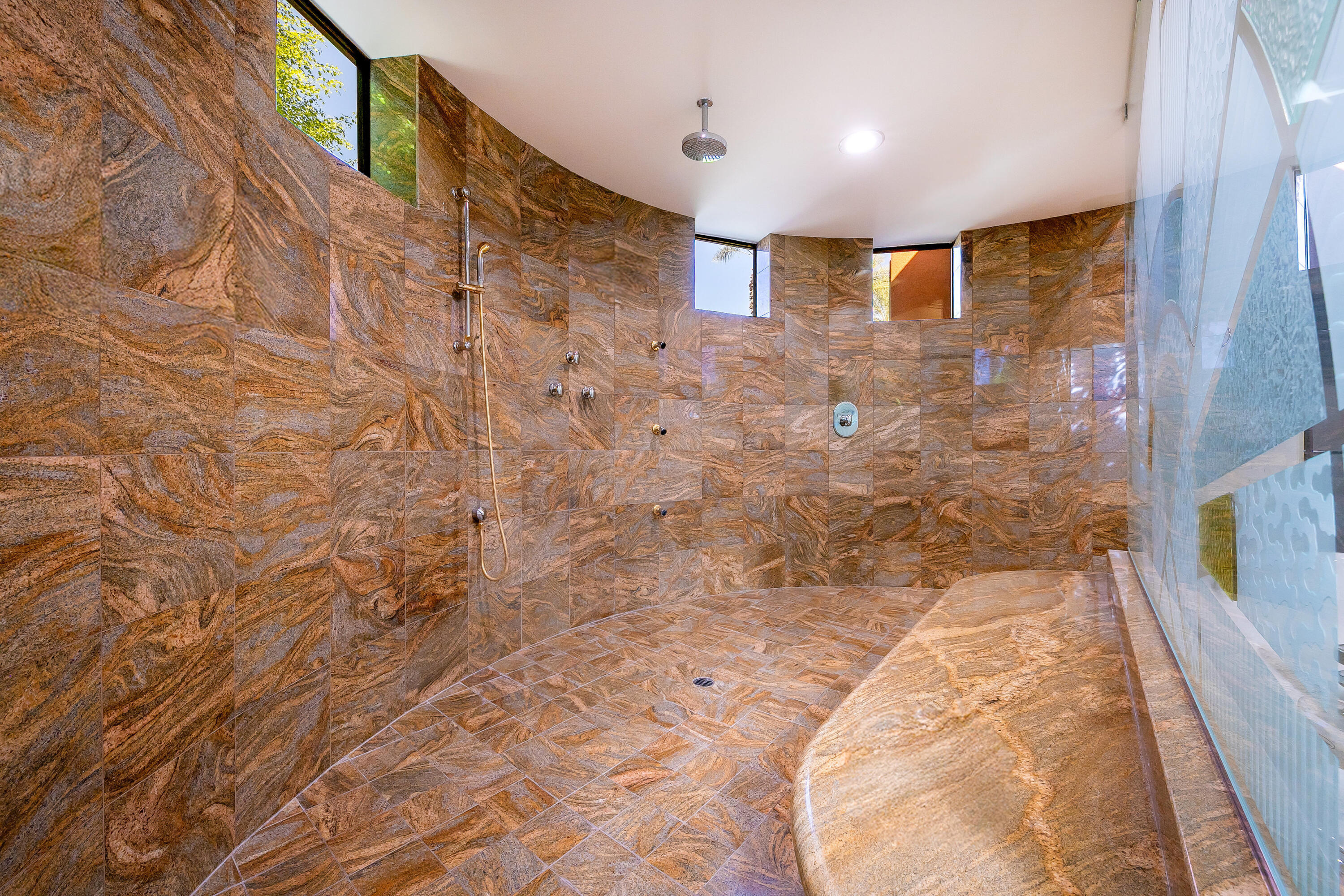 15 Sun Ridge Circle Rancho Mirage, CA 92270 - Photo 35 of 53 a bathroom with a shower
