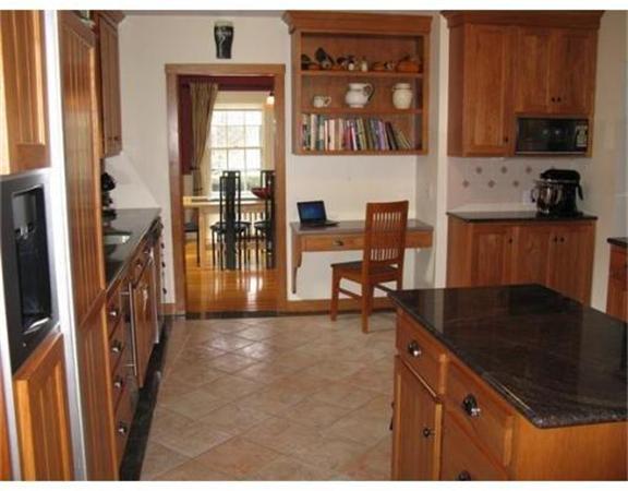 194 Cochituate Road Wayland, MA 01778 - Photo 4 of 10 Gallery Image 4