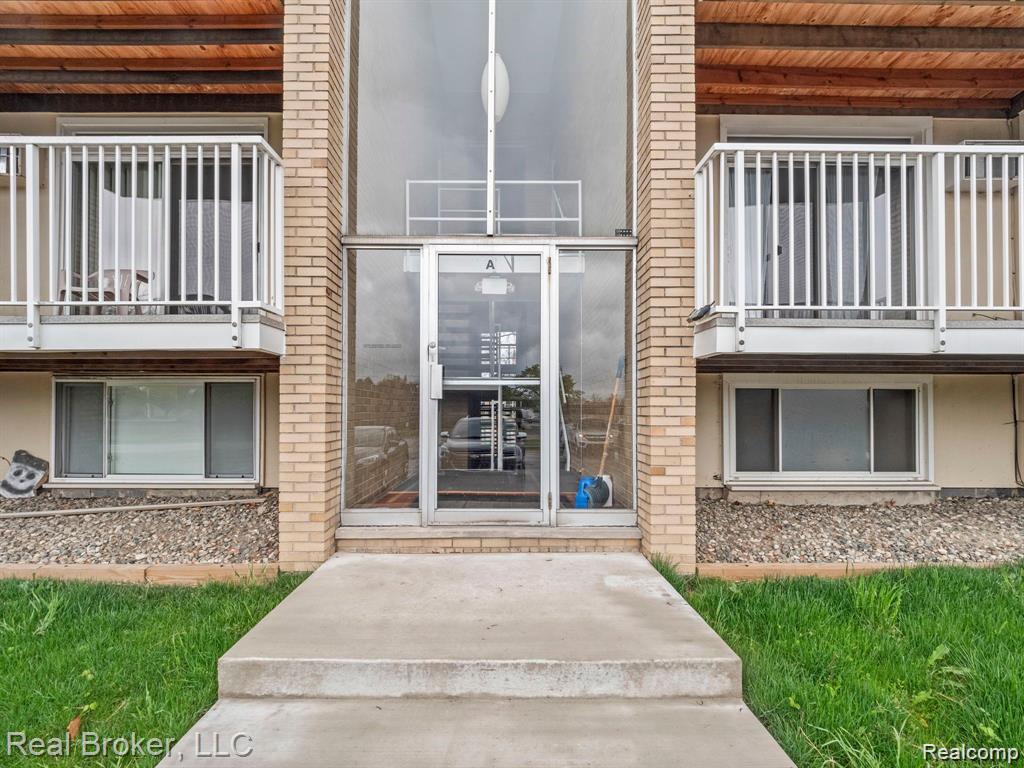 4905 Crooks Road, Unit A5 Royal Oak, MI 48073 - Photo 1 of 19