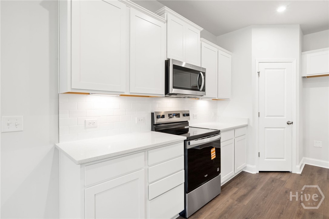 387 MONTEREY Loop Richmond Hill, GA 31324 - Photo 12 of 49