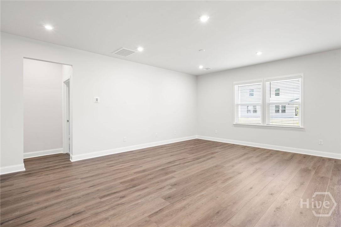 387 MONTEREY Loop Richmond Hill, GA 31324 - Photo 17 of 49