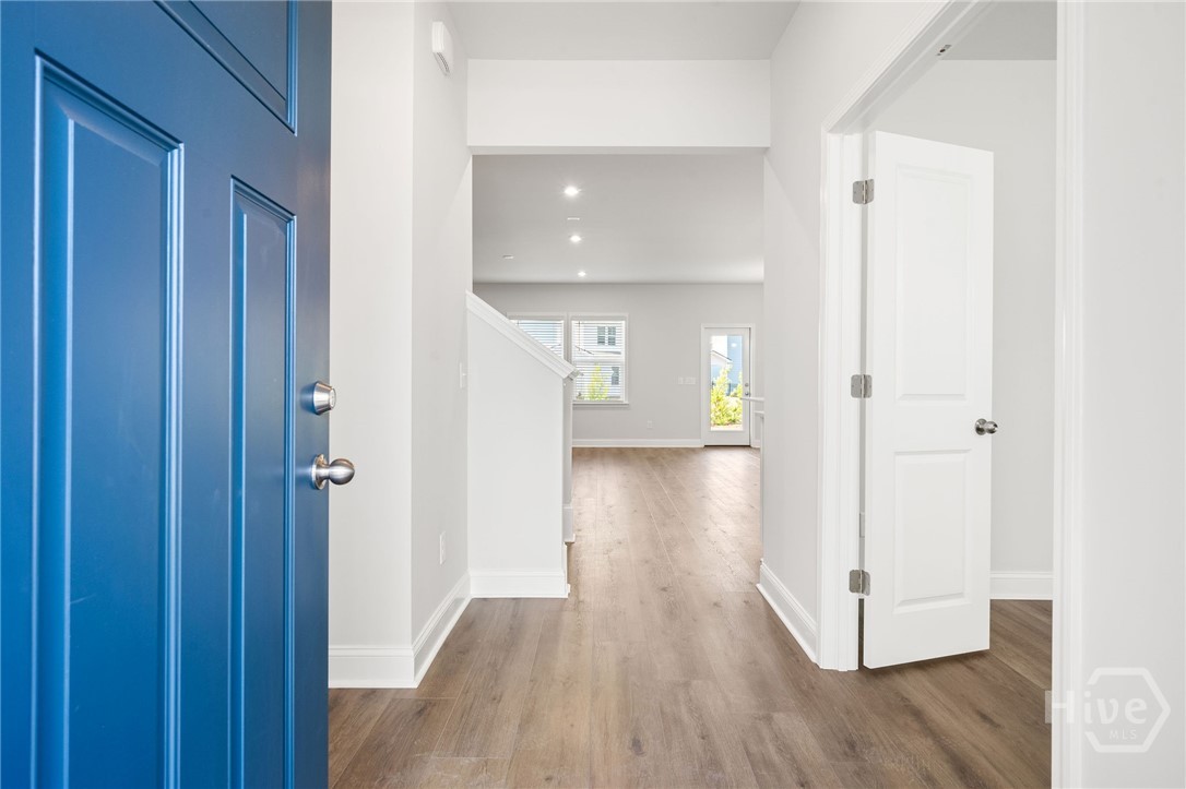 387 MONTEREY Loop Richmond Hill, GA 31324 - Photo 4 of 49