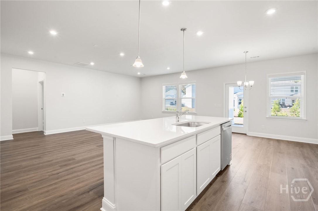 387 MONTEREY Loop Richmond Hill, GA 31324 - Photo 10 of 49