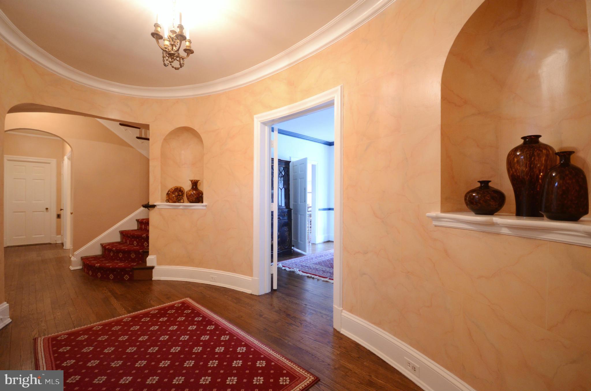 3505 Southvale Road Baltimore, MD 21208 - Photo 2 of 30 Foyer
