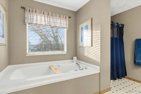 $319,500 | 3241 Millbrook Drive, Belleville, IL 62221
