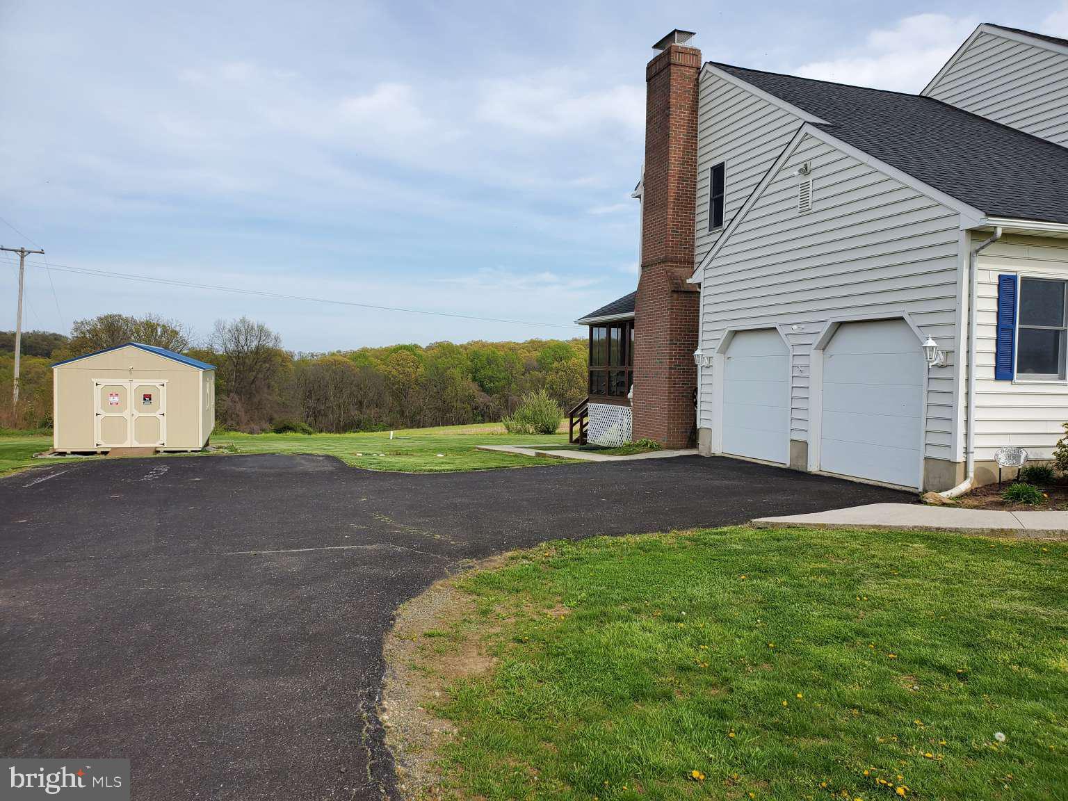 221 Blue Ball Road New Park, PA 17352 - Photo 4 of 43 Gallery Image 4