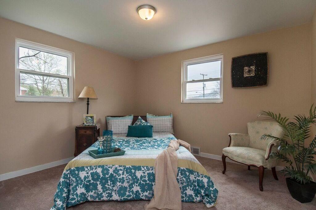 1327 Freeport Road Pittsburgh, PA 15238 - Photo 19 of 25 The spacious, bright second bedroom