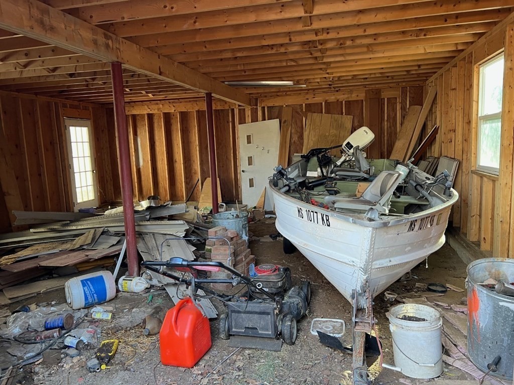 224 Three Rivers Road Wilbraham, MA 01095 - Photo 4 of 6 a room with gym equipment