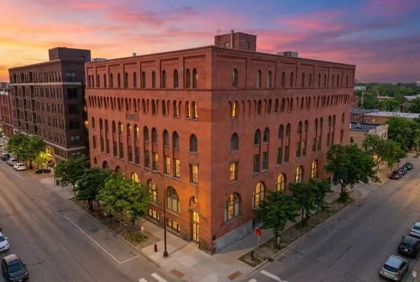 $289,900 | 400 North 1st Street, Unit 502, Minneapolis, MN 55401