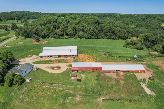 $694,500 | 11523 Klang Drive, Cazenovia, WI 53924