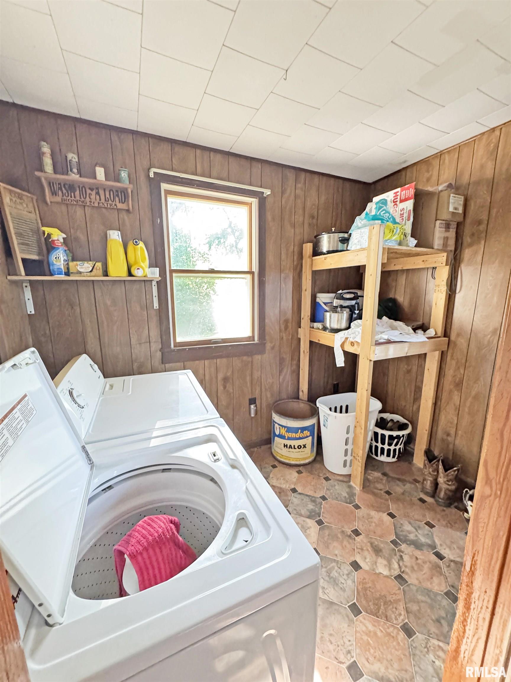 340 West 2nd Street Versailles, IL 62378 - Photo 13 of 14