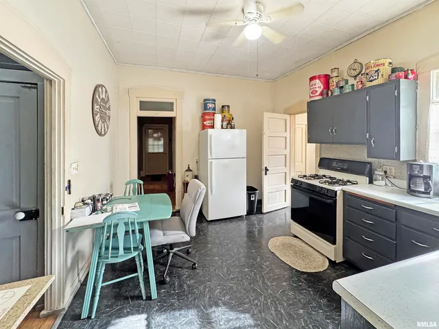 $64,000 | 340 West 2nd Street, Versailles, IL 62378