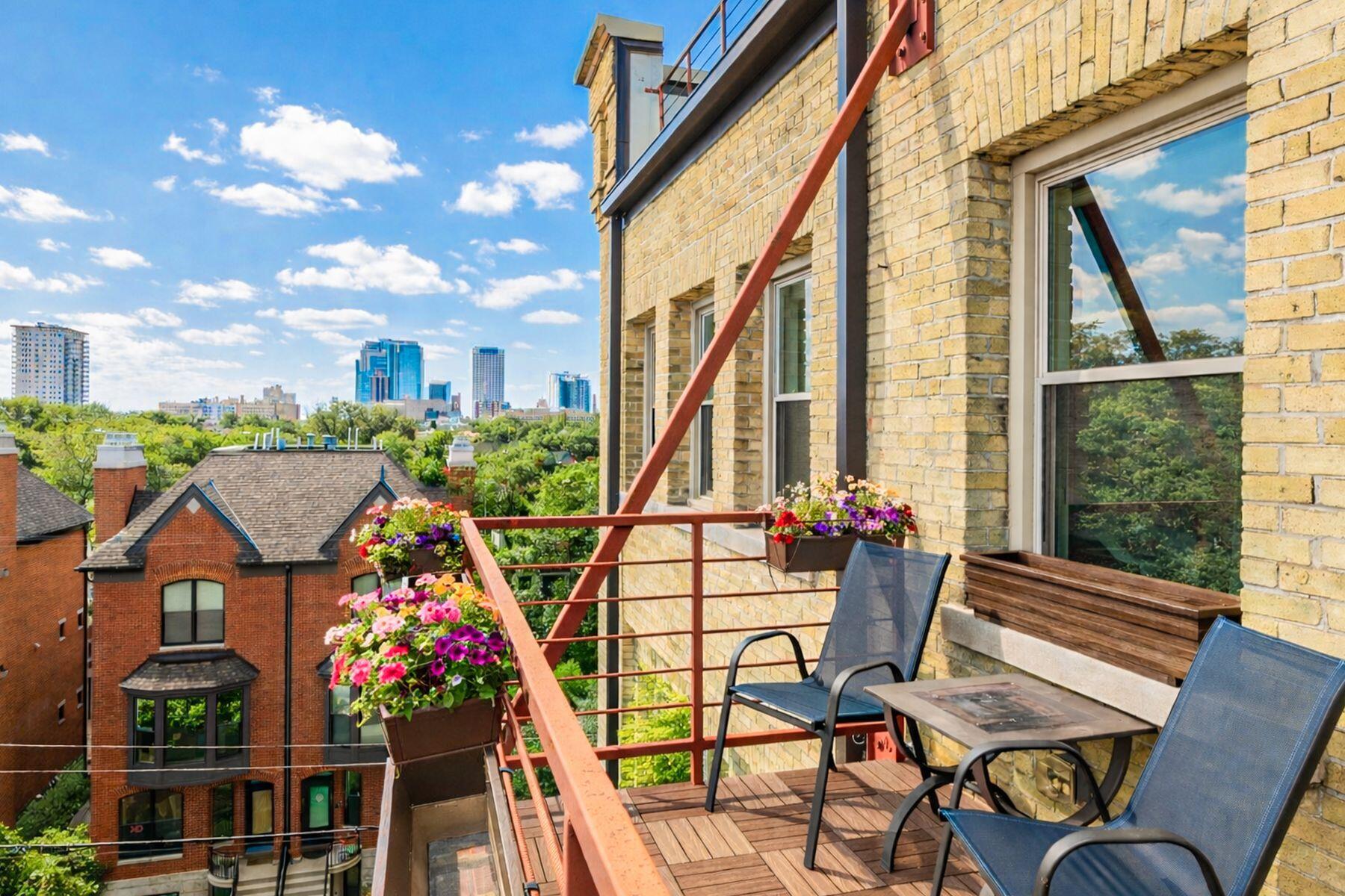 904 East Pearson Street, Unit 501 Milwaukee, WI 53202 - Photo 11 of 31 1 of only 4 Balconies in the Building