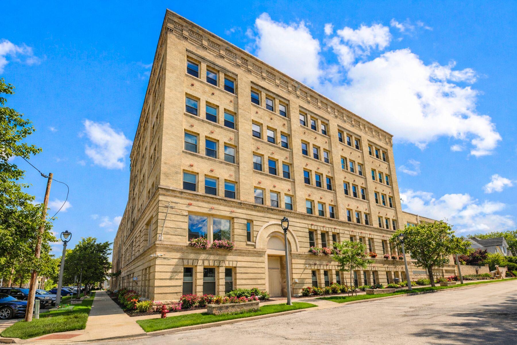 904 East Pearson Street, Unit 501 Milwaukee, WI 53202 - Photo 28 of 31 Western Leather Lofts