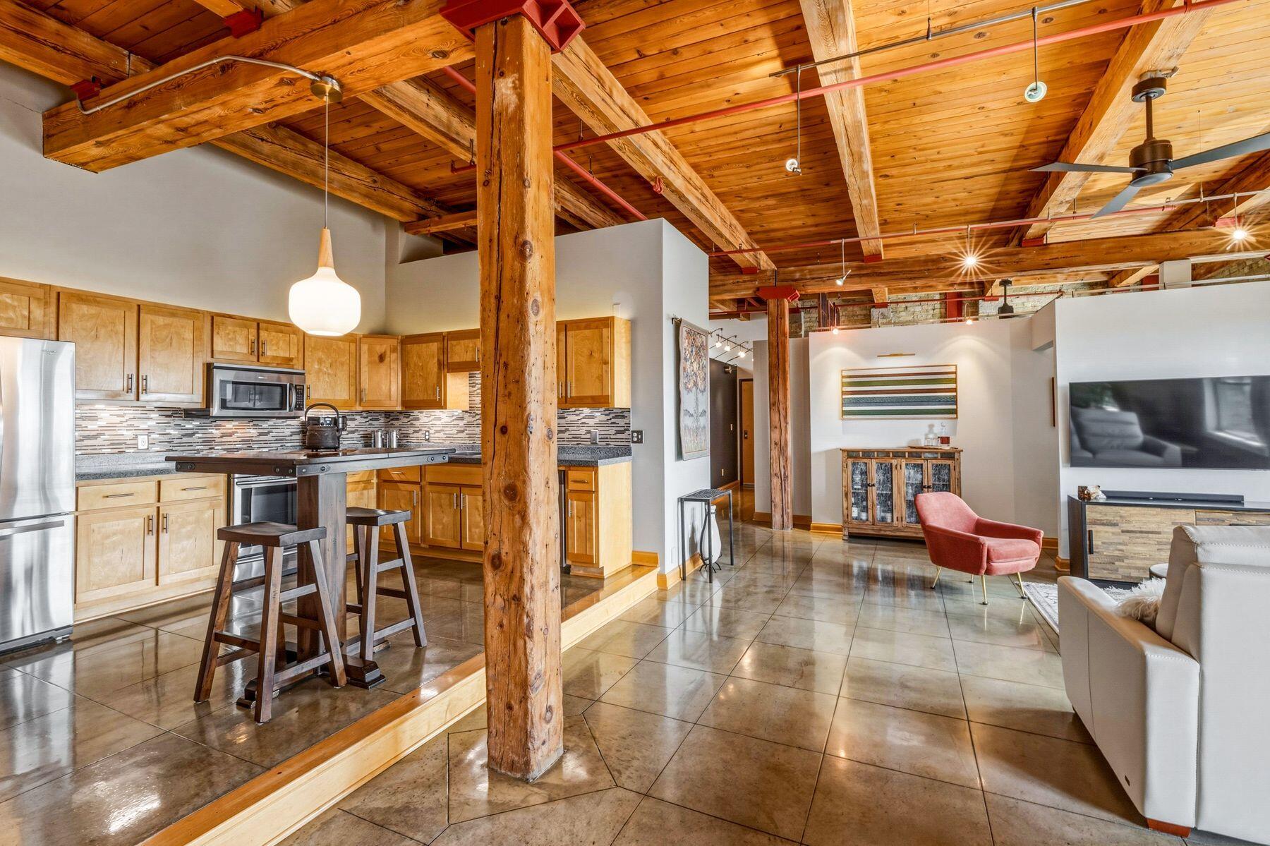 904 East Pearson Street, Unit 501 Milwaukee, WI 53202 - Photo 6 of 31 Heated Stone Flooring