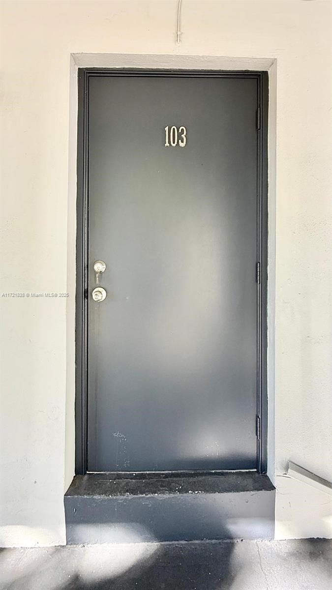 42 Southwest 14th Street, Unit 103 Dania Beach, FL 33004 - Photo 4 of 18