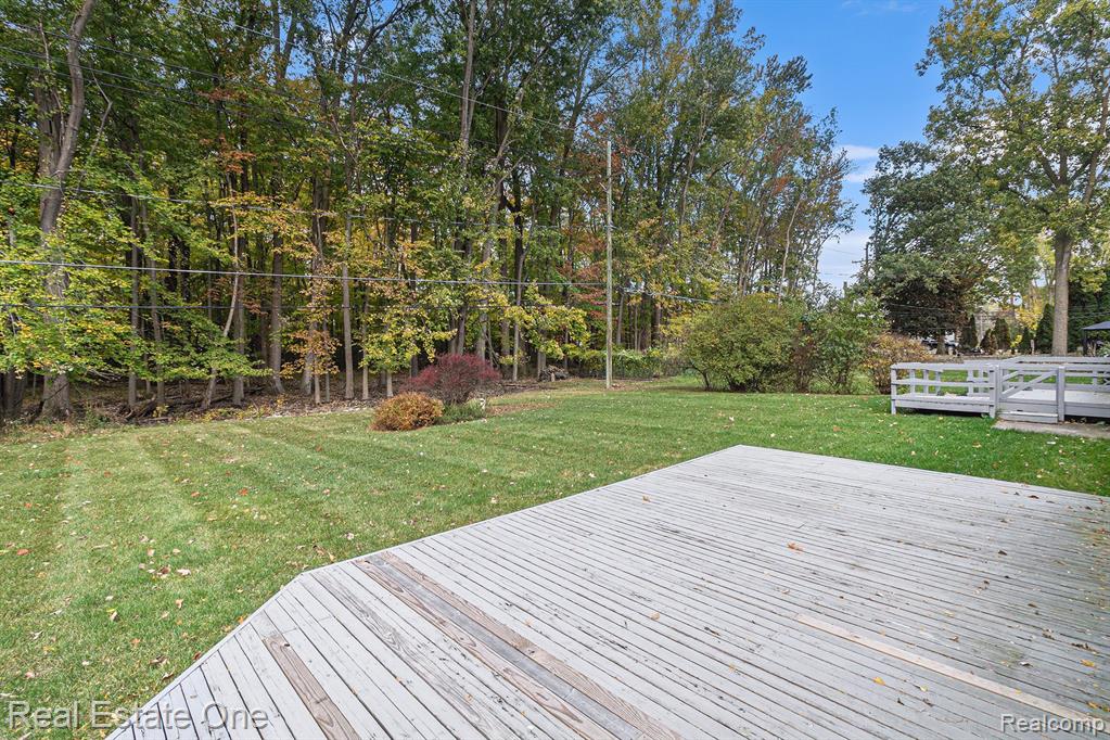 41454 Chattman Street Novi, MI 48375 - Photo 18 of 19