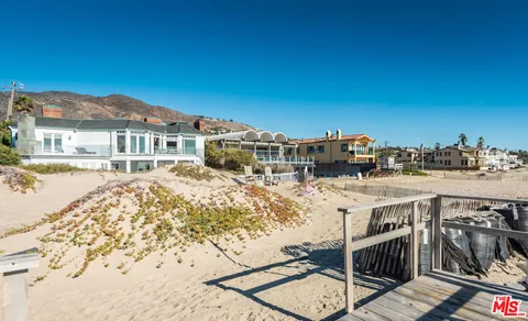 $16,850,000 | 30760 Broad Beach Road, Malibu, CA 90265