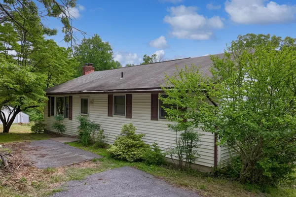 $350,000 | 49 Preston Road, Reading, PA 19608