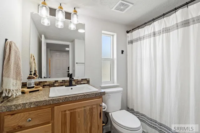 $650,000 | 107-109 Willow Street, Mackay, ID 83251