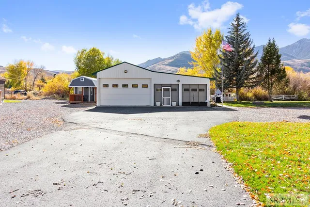 $650,000 | 107-109 Willow Street, Mackay, ID 83251