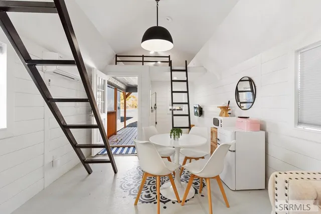 $650,000 | 107-109 Willow Street, Mackay, ID 83251