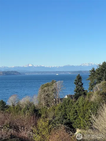 $1,400,000 | 12638 Shorewood Drive Southwest, Burien, WA 98146