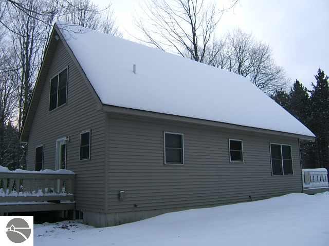 13282 Homestead Road Beulah, MI 49617 - Photo 4 of 25 1722285-3.JPG