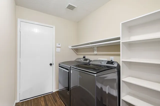 $2,650 | 26 South Vesper Bend Circle, The Woodlands, TX 77382