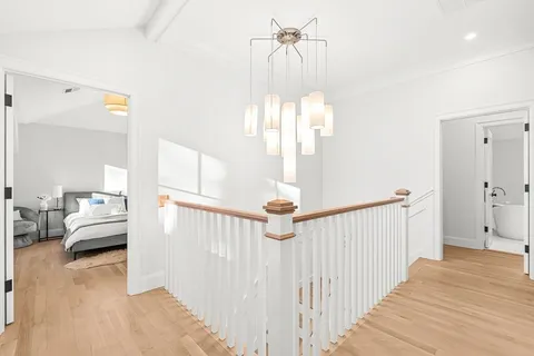 $3,285,000 | 8 Oakdale Avenue, Wellesley, MA 02482