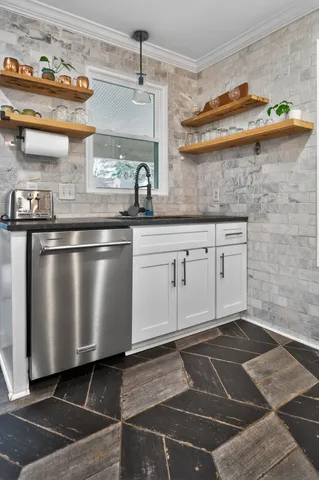 a view of road with large trees