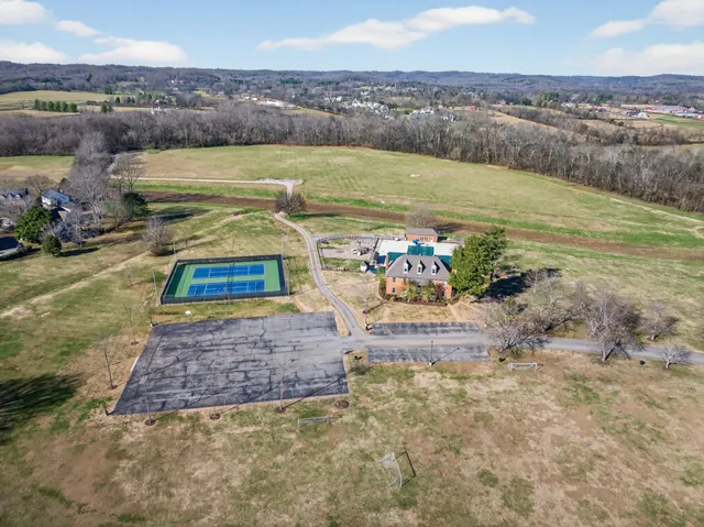 $879,900 | 511 Arbor Drive, Franklin, TN 37069