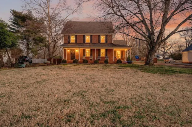 $879,900 | 511 Arbor Drive, Franklin, TN 37069