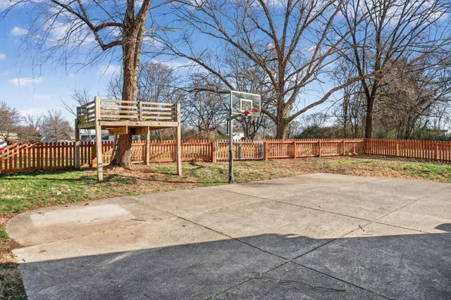 $879,900 | 511 Arbor Drive, Franklin, TN 37069