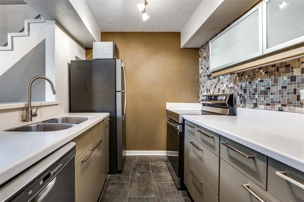 3105B Wycliff Avenue Dallas, TX 75219 - Photo 6 of 17