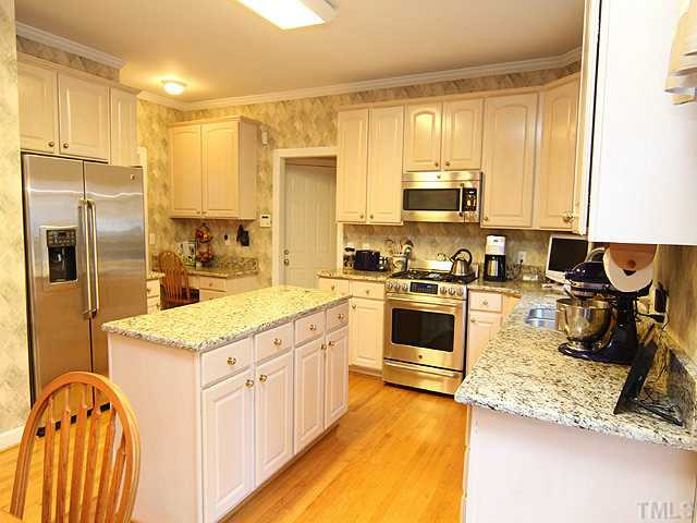 2024 Kinleys Way Raleigh, NC 27613 - Photo 8 of 25 Kitchen