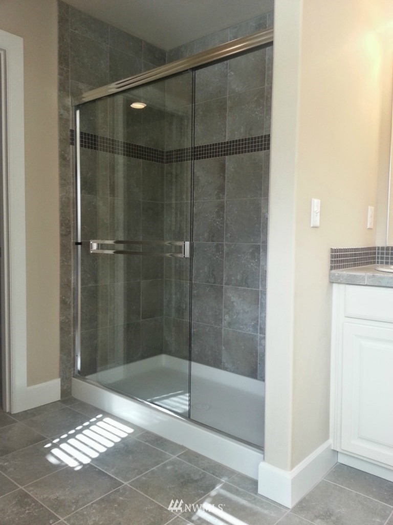 20049 94th Avenue Northeast Bothell, WA 98011 - Photo 15 of 23